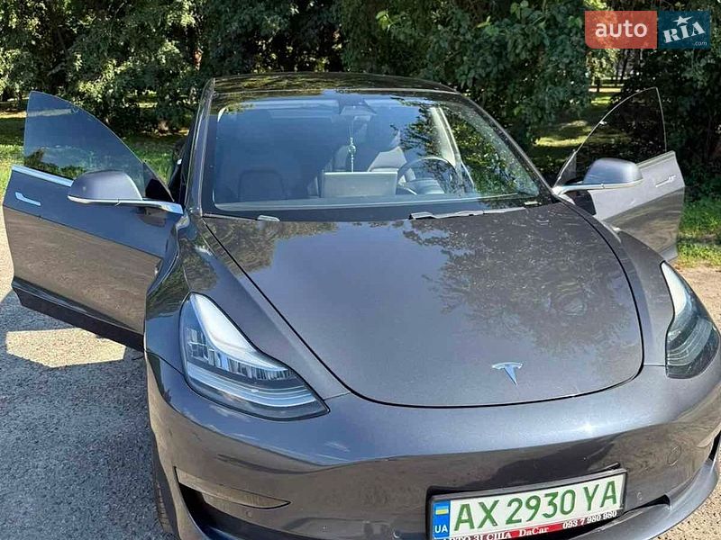 Седан Tesla Model 3 2019 в Харкові