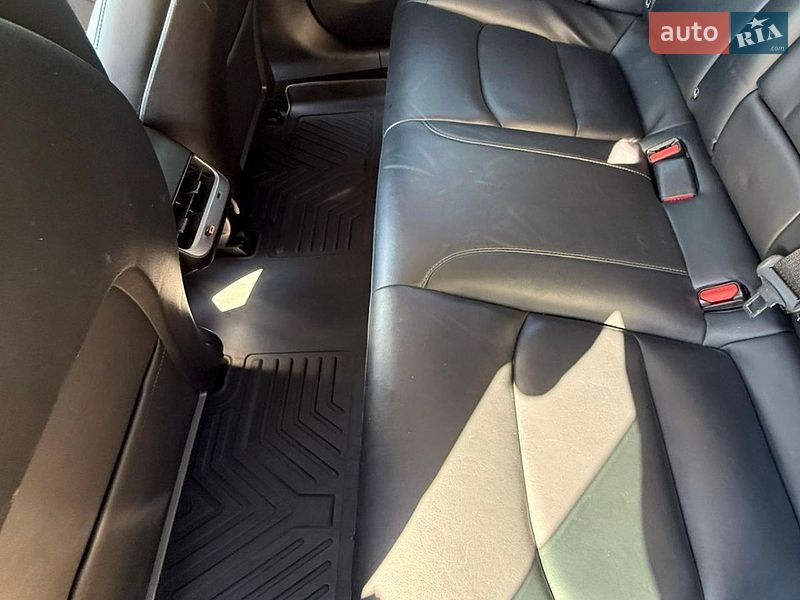 Седан Tesla Model 3 2019 в Харкові