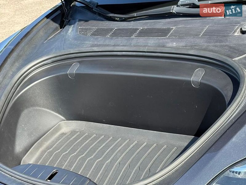 Седан Tesla Model 3 2019 в Харкові