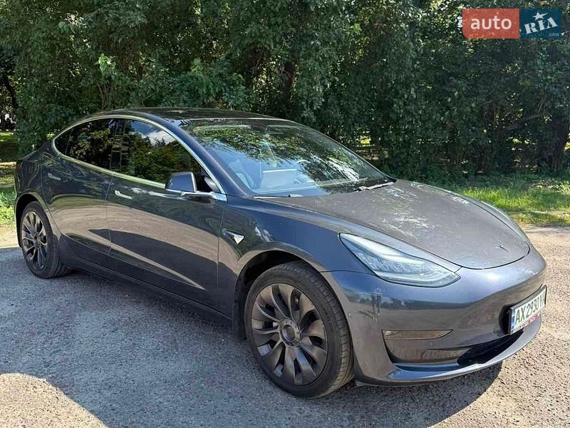 Седан Tesla Model 3 2019 в Харкові