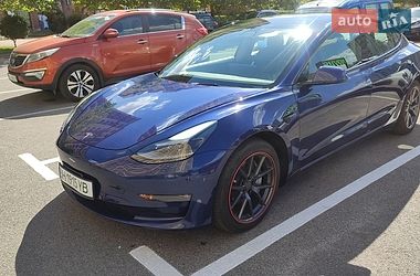 Седан Tesla Model 3 2021 в Києві