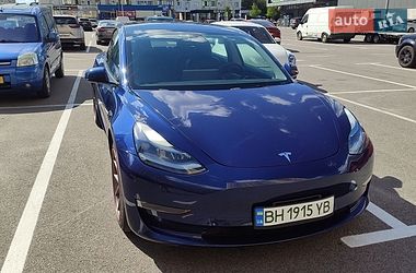 Седан Tesla Model 3 2021 в Києві