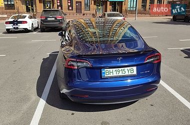 Седан Tesla Model 3 2021 в Києві