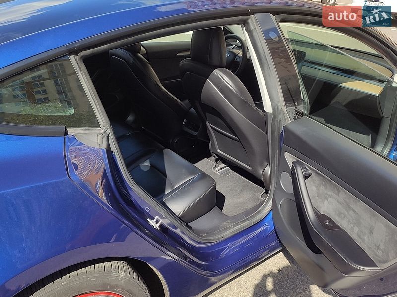 Седан Tesla Model 3 2021 в Києві