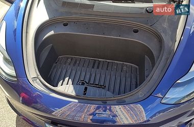Седан Tesla Model 3 2021 в Києві