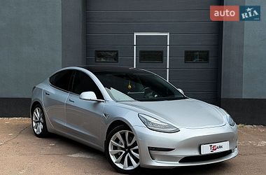 Tesla Model 3  2018