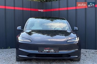 Седан Tesla Model 3 2024 в Луцке