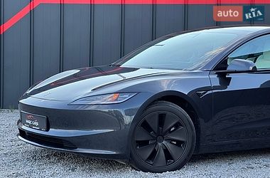 Седан Tesla Model 3 2024 в Луцке