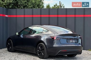 Седан Tesla Model 3 2024 в Луцке
