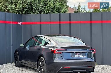 Седан Tesla Model 3 2024 в Луцке