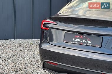 Седан Tesla Model 3 2024 в Луцке