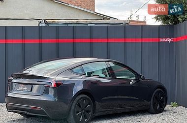 Седан Tesla Model 3 2024 в Луцке