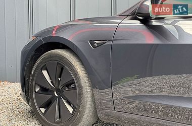 Седан Tesla Model 3 2024 в Луцке