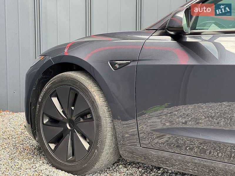 Седан Tesla Model 3 2024 в Луцке