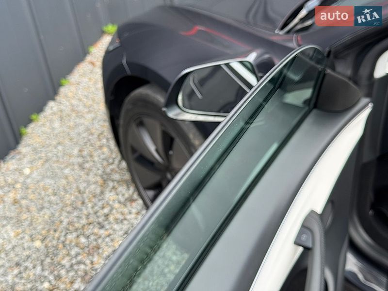 Седан Tesla Model 3 2024 в Луцке