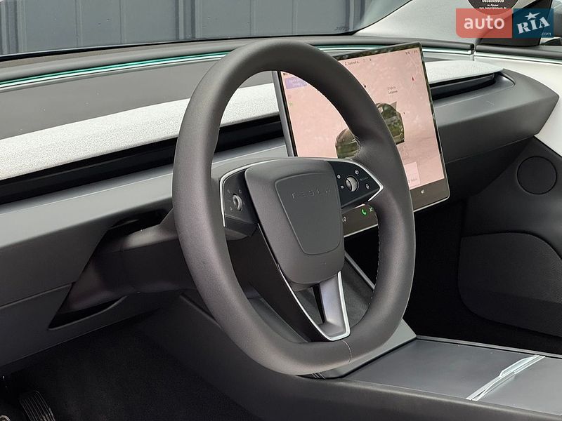 Седан Tesla Model 3 2024 в Луцке