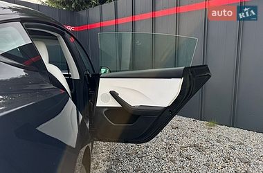 Седан Tesla Model 3 2024 в Луцке
