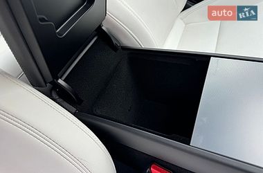Седан Tesla Model 3 2024 в Луцке