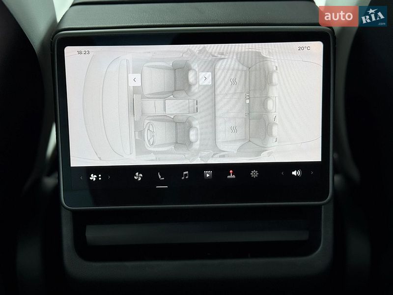 Седан Tesla Model 3 2024 в Луцке