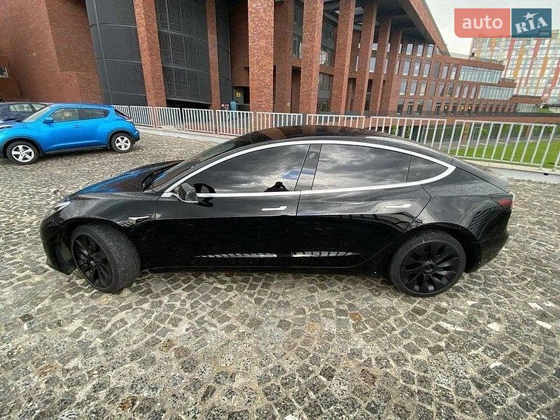Седан Tesla Model 3 2019 в Вінниці