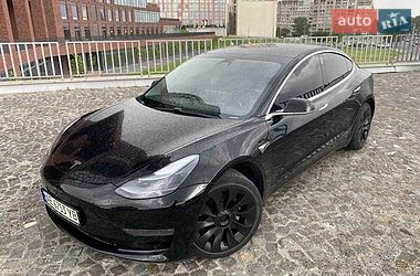 Tesla Model 3  2019