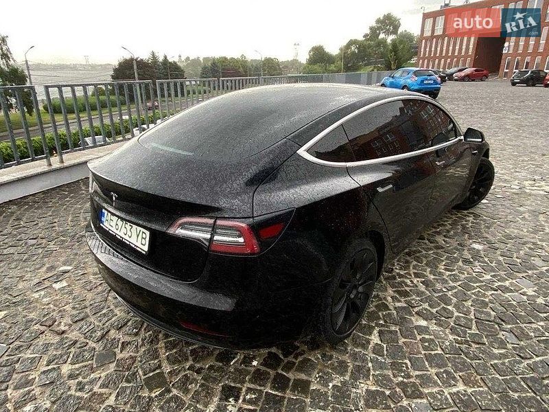 Седан Tesla Model 3 2019 в Вінниці