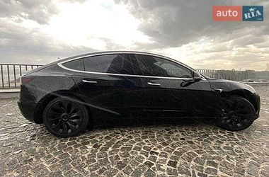 Седан Tesla Model 3 2019 в Вінниці