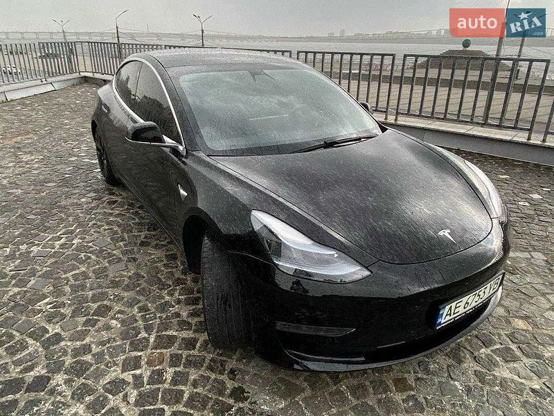 Седан Tesla Model 3 2019 в Вінниці