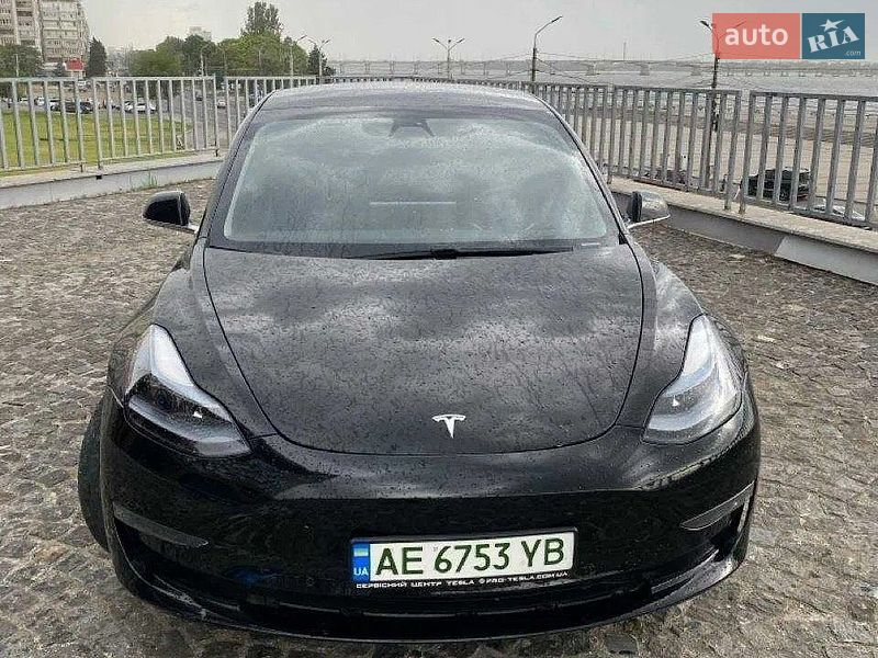 Седан Tesla Model 3 2019 в Вінниці