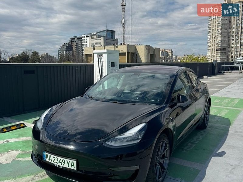 Tesla Model 3 2019