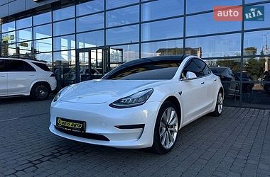 Седан Tesla Model 3 2019 в Івано-Франківську