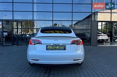 Седан Tesla Model 3 2019 в Івано-Франківську