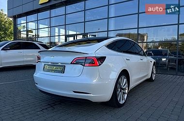 Седан Tesla Model 3 2019 в Івано-Франківську