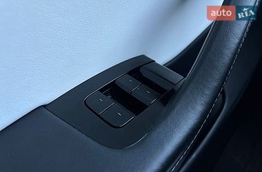 Седан Tesla Model 3 2019 в Івано-Франківську
