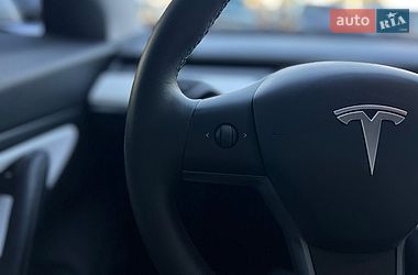 Седан Tesla Model 3 2019 в Івано-Франківську