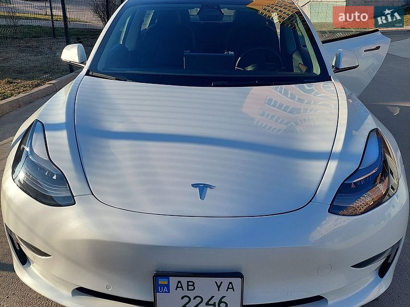 Tesla Model 3 2022
