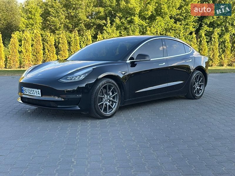 Tesla Model 3 2019