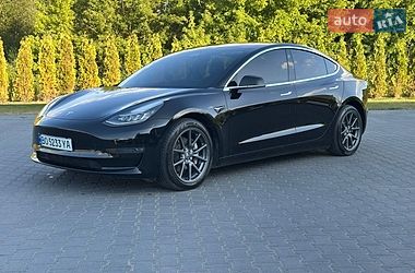 Tesla Model 3  2019
