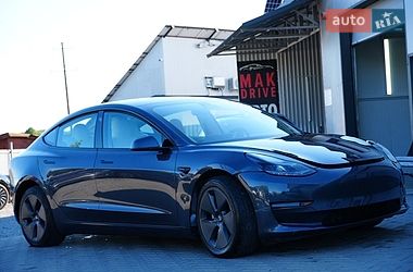 Седан Tesla Model 3 2024 в Дрогобыче
