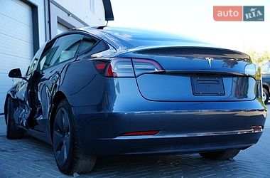 Седан Tesla Model 3 2024 в Дрогобыче
