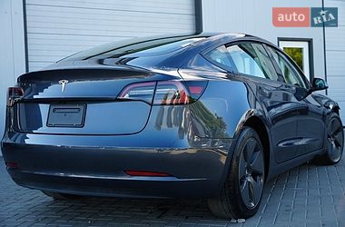 Седан Tesla Model 3 2024 в Дрогобыче