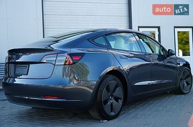 Седан Tesla Model 3 2024 в Дрогобыче