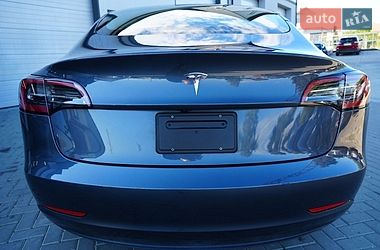 Седан Tesla Model 3 2024 в Дрогобыче