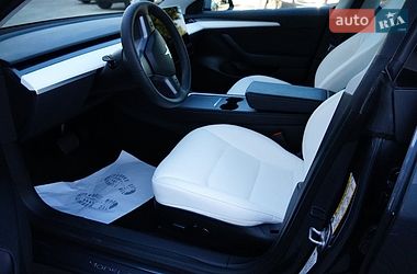 Седан Tesla Model 3 2024 в Дрогобыче
