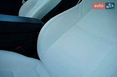 Седан Tesla Model 3 2024 в Дрогобыче