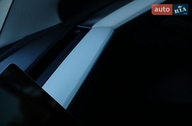 Седан Tesla Model 3 2024 в Дрогобыче