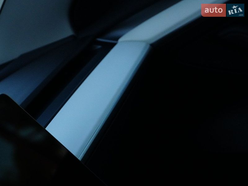 Седан Tesla Model 3 2024 в Дрогобыче