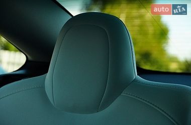 Седан Tesla Model 3 2024 в Дрогобыче