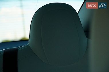 Седан Tesla Model 3 2024 в Дрогобыче