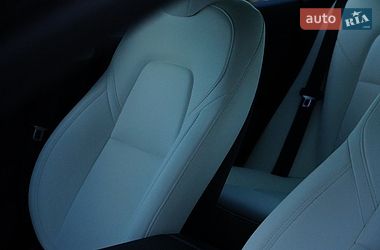 Седан Tesla Model 3 2024 в Дрогобыче